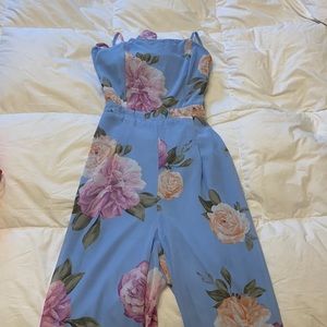 Papaya jumpsuit with adjustable straps and open back! Size - S